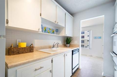 2850 59th Street #205, Gulfport FL - photo 18 of 59