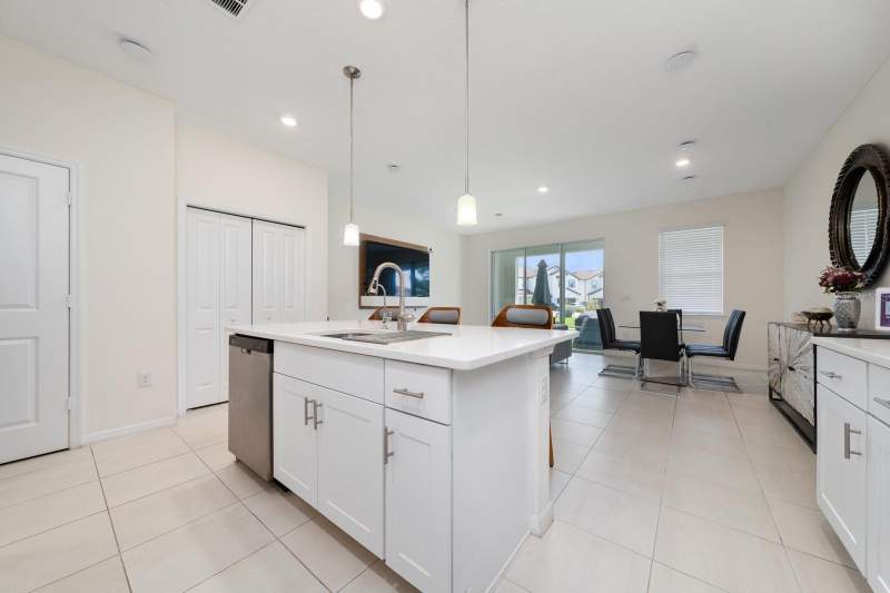 3 bedroom Townhouse at 4450 Small Creek Road, Creekside Twnhms, Kissimmee — photo 5
