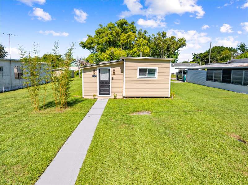 2 bedroom Mobile Home at 1726 Missouri Avenue, S L & I C, St Cloud — photo 1