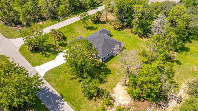 4 bedroom Single Family Residence at 8207 Christopher Lane, Royal Highlands, Weeki Wachee — photo 4