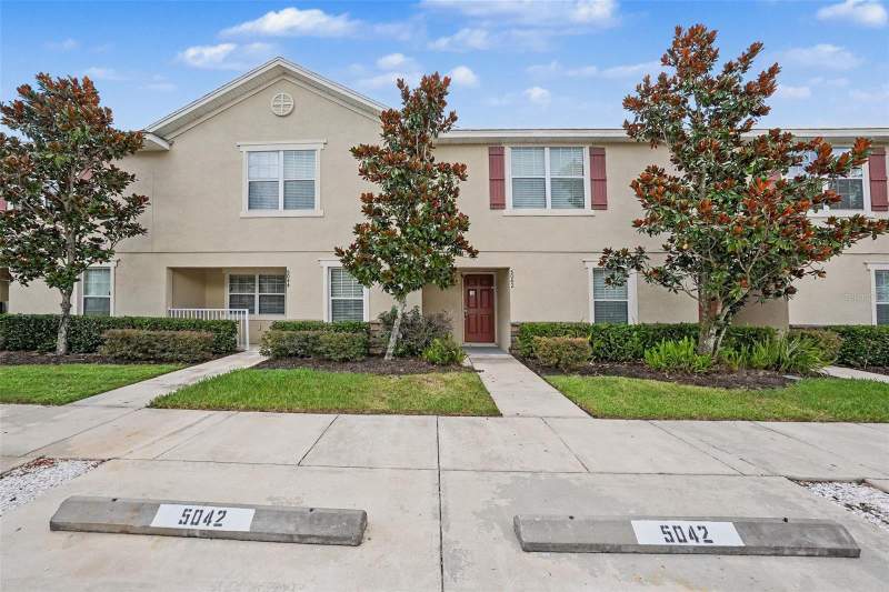 4 bedroom Townhouse at 5042 CHIPOTLE LANE, SANTA FE AT WESTBROOKE, WESLEY CHAPEL — photo 1