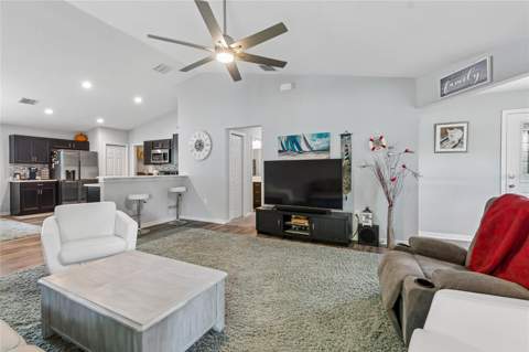 6917 Gideon Circle, Zephyrhills FL - photo 8 of 58