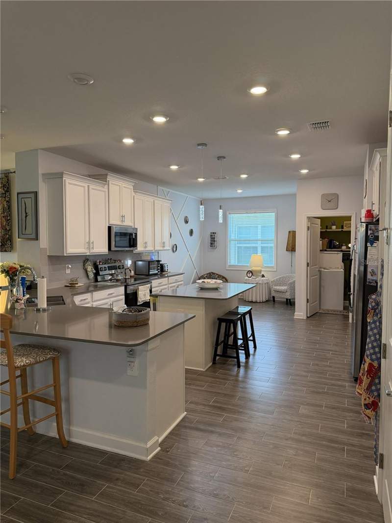 4 bedroom Single Family Residence at 1927 Perch Hammock Loop, Trinity Lakes Ph, Groveland — photo 5