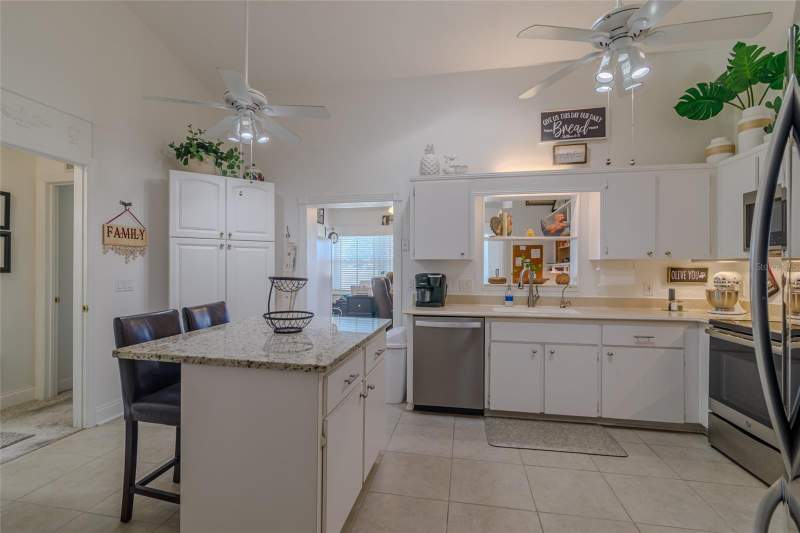 3 bedroom Single Family Residence at 1956 NW 50th Circle, Ocala Palms, Ocala — photo 4