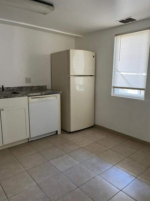 8236 Fairways Circle #D102, Ocala FL - photo 6 of 6