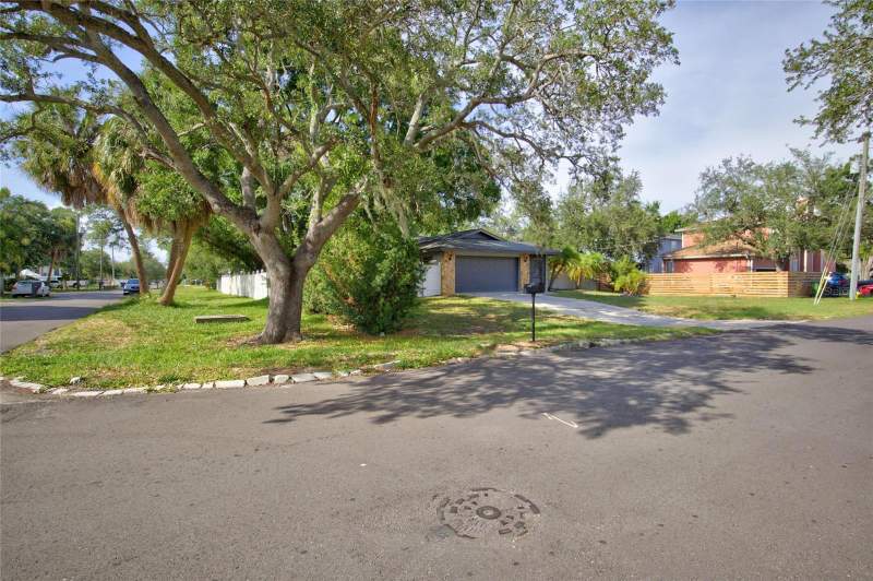 3 bedroom Single Family Residence at 7312 S Fitzgerald Street, Port Tampa City Map, Tampa — photo 2