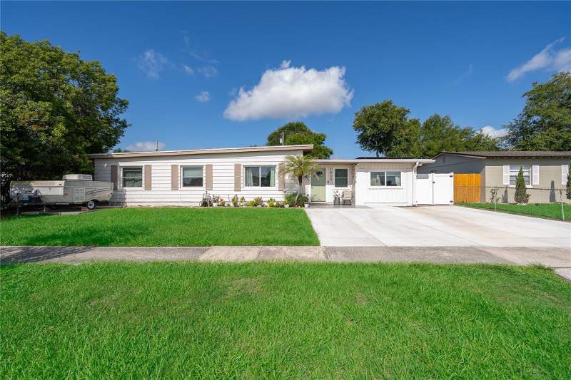 1624 HOLLIS DRIVE home for sale in Azalea Park