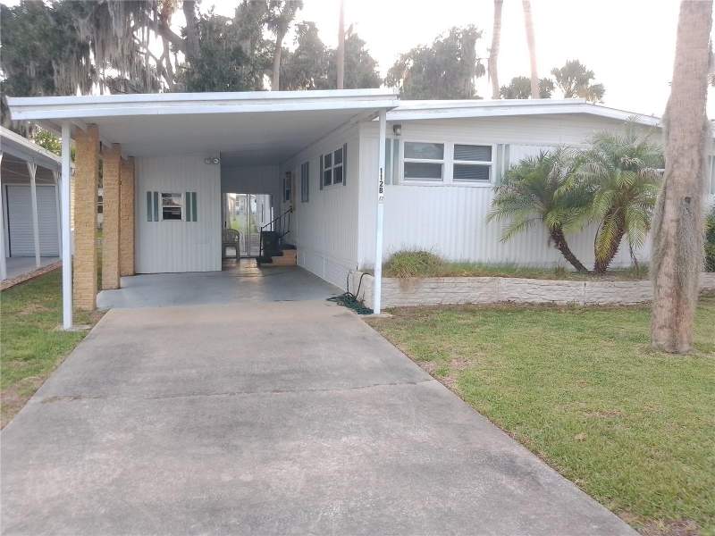 2 bedroom Mobile Home at 112 Palm Drive #B, Eustis Country Club Manor Mhp Unit 02A, Eustis — photo 2