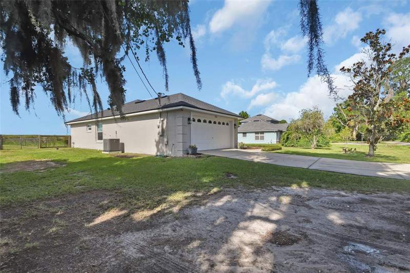 3 bedroom Single Family Residence at 523 Konomac Lake Drive, St Johns River Estates Unit 02, Debary — photo 3