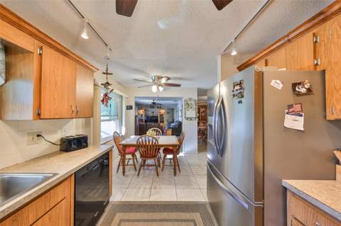 672 Allegheny Drive, Sun City Center FL - photo 23 of 47