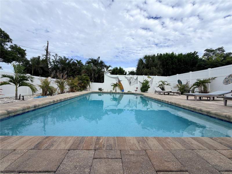 4 bedroom Single Family Residence at 215 60th Street, Century Estates, Bradenton — photo 2