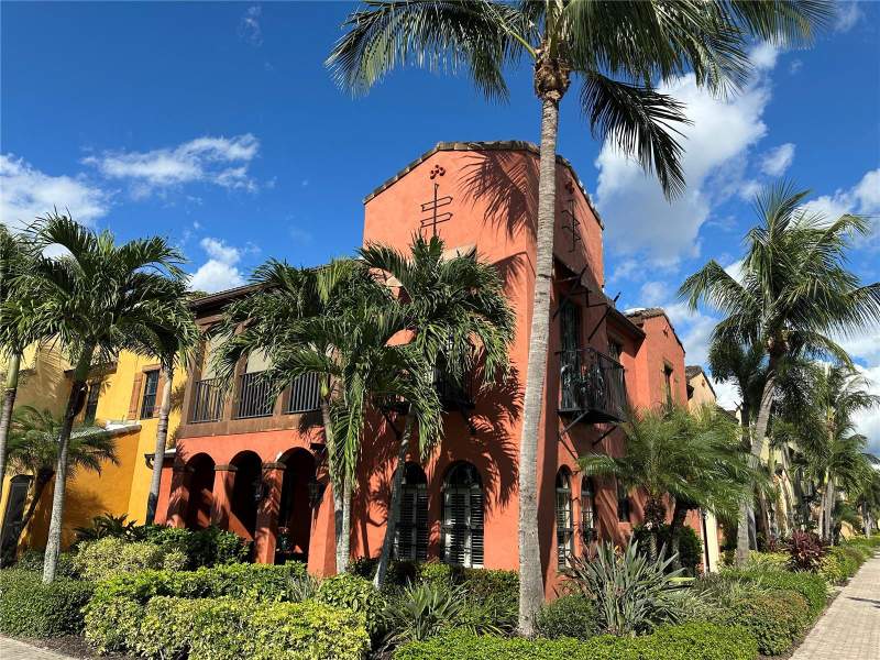 2 bedroom Condominium at 11220 Paseo Grande Boulevard #5204, Paseo, Fort Myers — photo 2