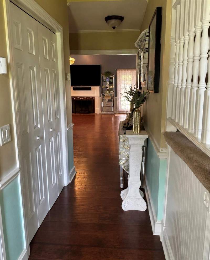 5 bedroom Single Family Residence at 525 SE 61st Court, Peppertree Village, Ocala — photo 4