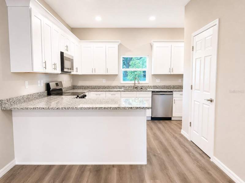 3 bedroom Single Family Residence at 5028 Finders Court, Knoll Pine, Tampa — photo 4