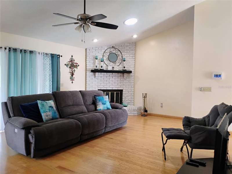 4 bedroom Single Family Residence at 9120 Queen Elizabeth Court, Rose Hill Ph 02, Orlando — photo 2