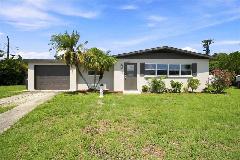 4 bedroom Single Family Residence at 2057 Garden Parkway, Garden Heights, Bradenton — photo 2