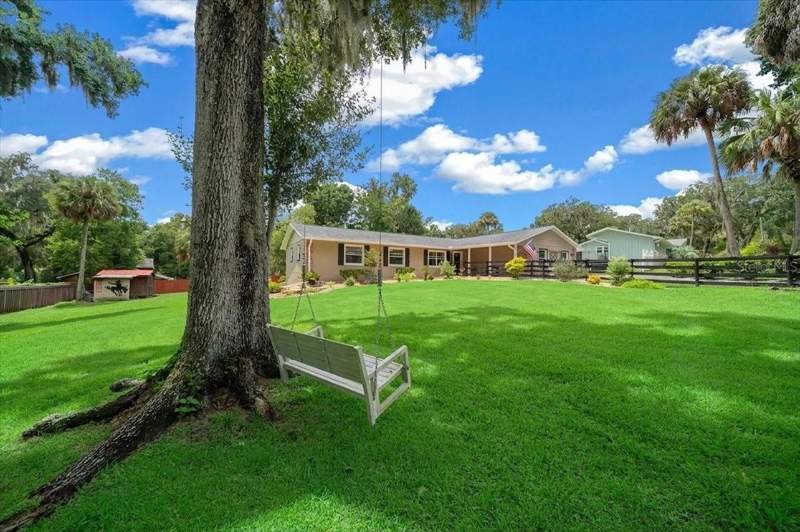 3 bedroom Single Family Residence at 530 SW 35th Street, Lemon Ave, Ocala — photo 2