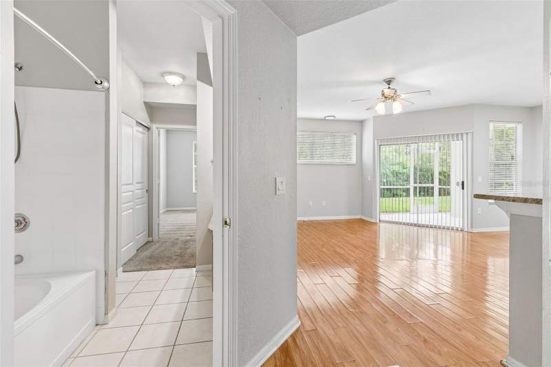 1 bedroom Condominium at 5125 Palm Springs Boulevard #15105, Oxford Place At Tampa Palms A, Tampa — photo 5