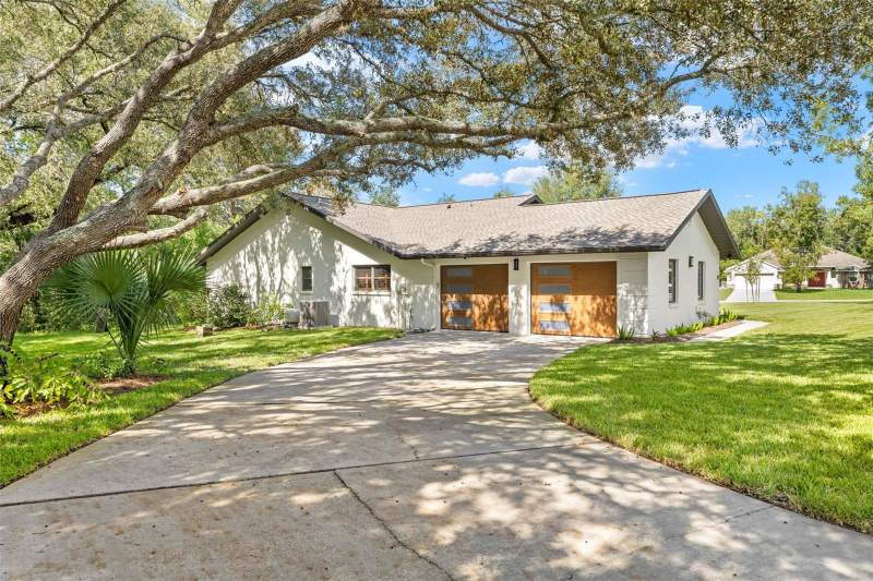 2 GERBERA COURT home for sale in Sugarmill Woods Oak Village