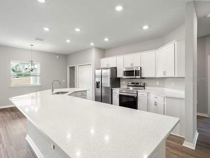5 bedroom Single Family Residence at 5004 SW 177th Street, Marion Oaks, Ocala — photo 4