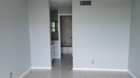 6322 Palma Del Mar Boulevard #106, St Petersburg FL - photo 21 of 26