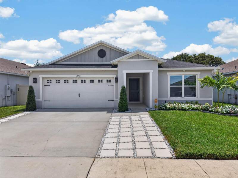4 bedroom Single Family Residence at 13737 RUSHING CREEK RUN, CREEKSTONE PHASE 2 95/119 LOT 131, ORLANDO — photo 1