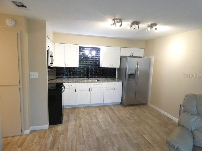 2 bedroom Condominium at 4322 Tahitian Gardens Circle #B, Tahitian Gardens Condo, Holiday — photo 2
