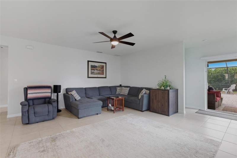 3 bedroom Single Family Residence at 314 SE Van Loon Terrace, Cape Coral, Cape Coral — photo 3