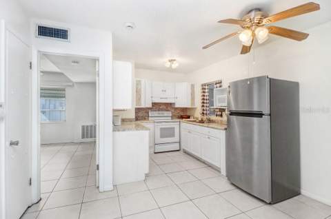 6006 Lilli Way, Bradenton FL - photo 13 of 32