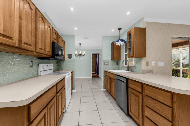 3 bedroom Single Family Residence at 18577 Jay Avenue, Port Charlotte Sec 008, Port Charlotte — photo 5
