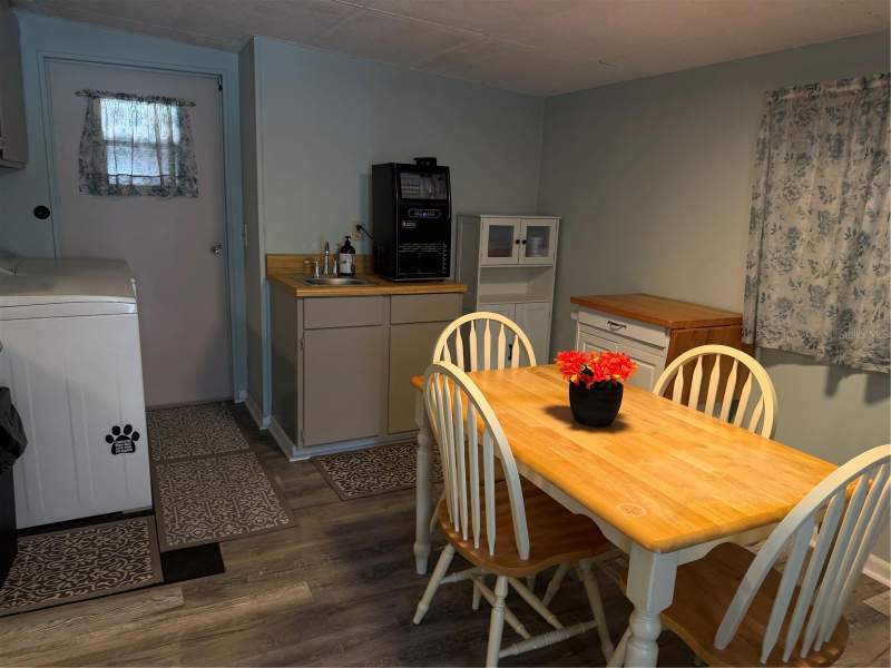 2 bedroom Mobile Home at 7175 Fairlane Avenue, High Point Mh Sub, Brooksville — photo 4