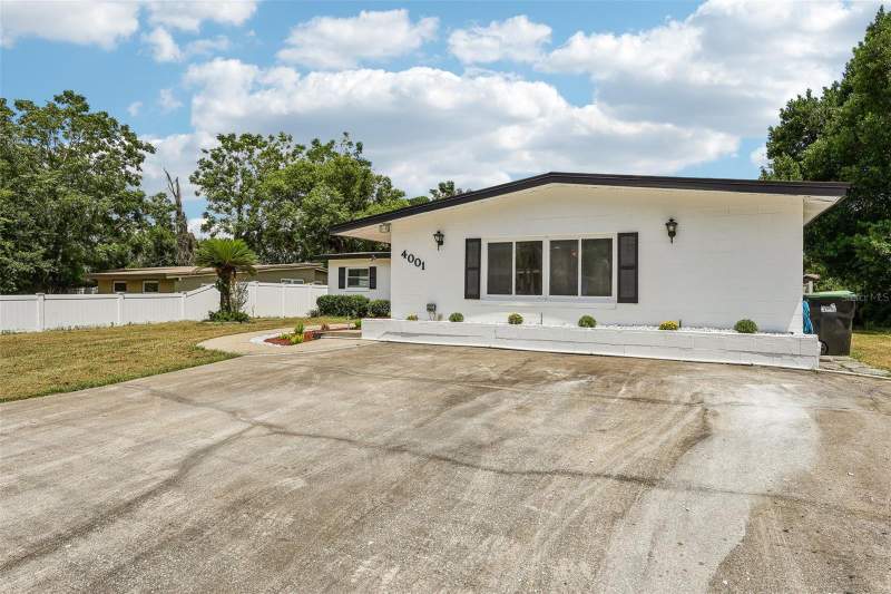 4 bedroom Single Family Residence at 4001 Timber Trl, Pine Ridge Estates, Orlando — photo 2