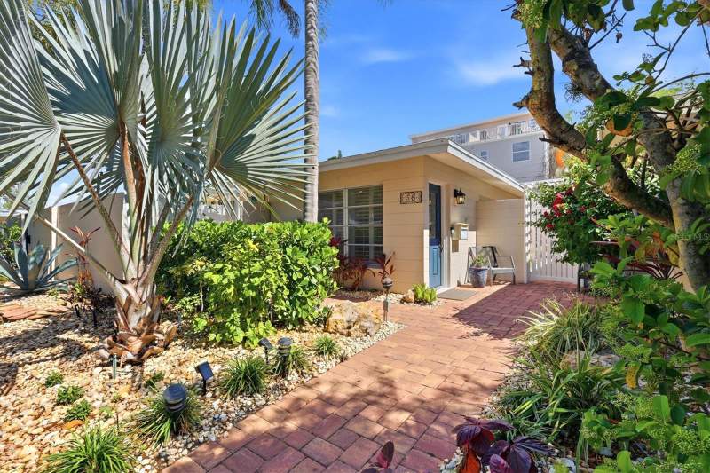 2 bedroom Villa at 6005 Midnight Pass Road #S6, Provincial Gardens, Sarasota — photo 5