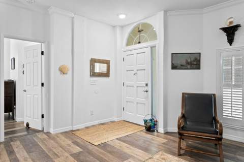 9302 Knightsbridge Court, Tampa FL - photo 11 of 37
