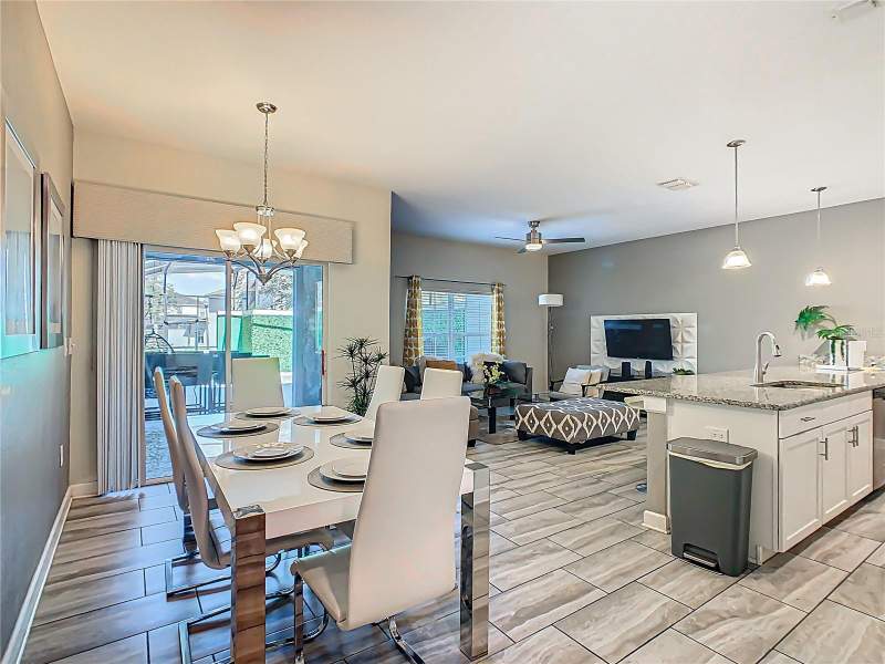 4 bedroom Townhouse at 1579 Moon Valley Dr, Stoneybrook South, Davenport — photo 3