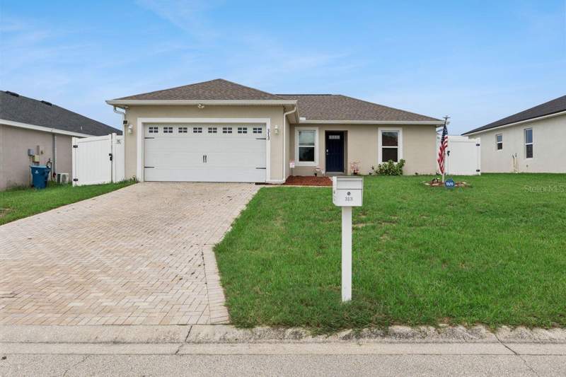 3 bedroom Single Family Residence at 313 SUMMIT AVENUE, SCENIC BLUFF PH I, LAKE WALES — photo 1