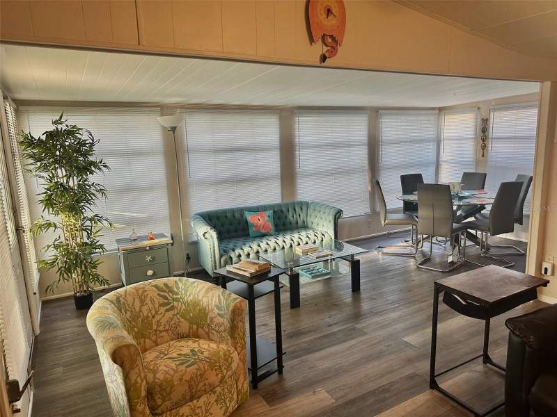 2 bedroom Mobile Home at 11157 102ND WAY #213, LAKE SEMINOLE RESORT NORTH M/H UNREC, LARGO — photo 4