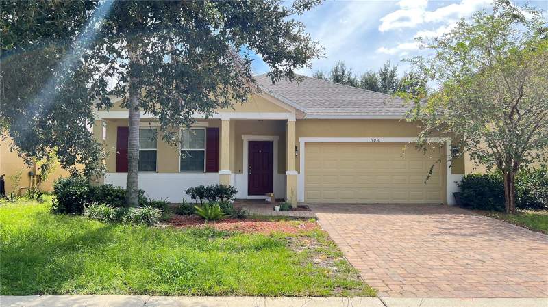 16036 YELLOWEYED DRIVE home for sale in Sawgrass Bay