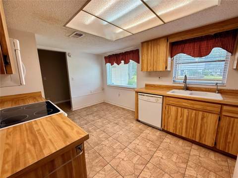 8634 Winding Wood Drive, Port Richey FL - photo 16 of 40