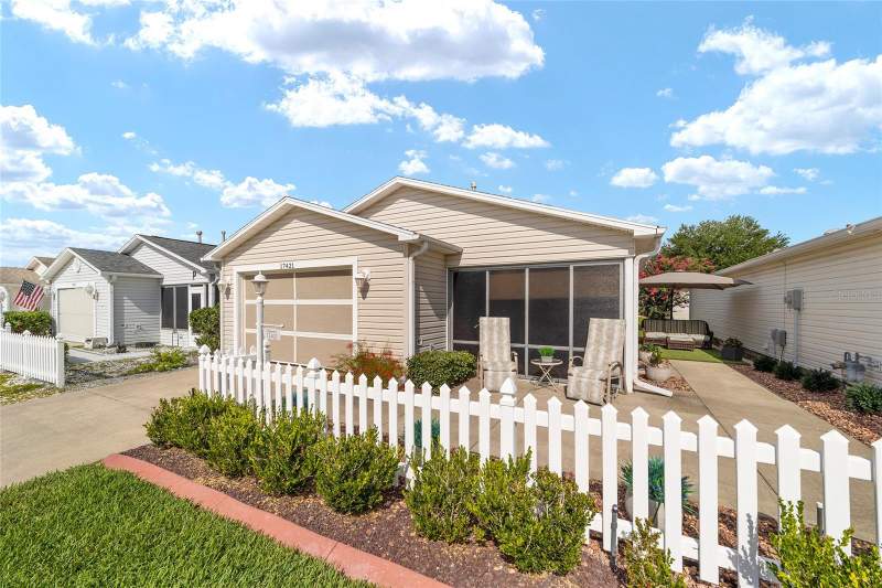 2 bedroom Single Family Residence at 17421 SE 78th Harmony Circle, Villages/Marion Villas/Sherwoo, The Villages — photo 3