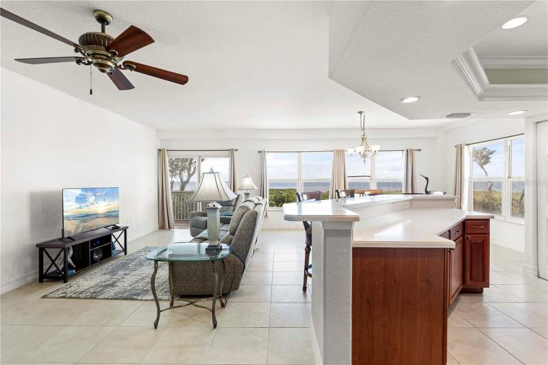 2 bedroom Condominium at 101 N Marion Court #114, Points West Ph 01 Bldg 01, Punta Gorda — photo 5