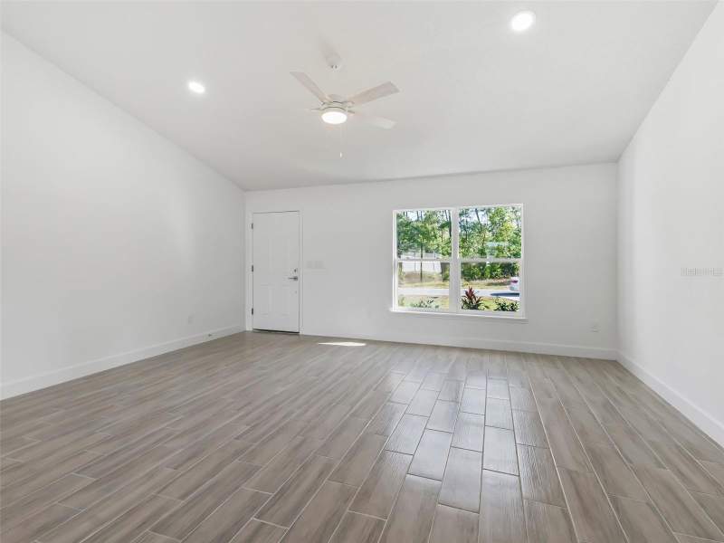 3 bedroom Single Family Residence at 4994 SW 166th Loop, Marion Oaks Un 06, Ocala — photo 5