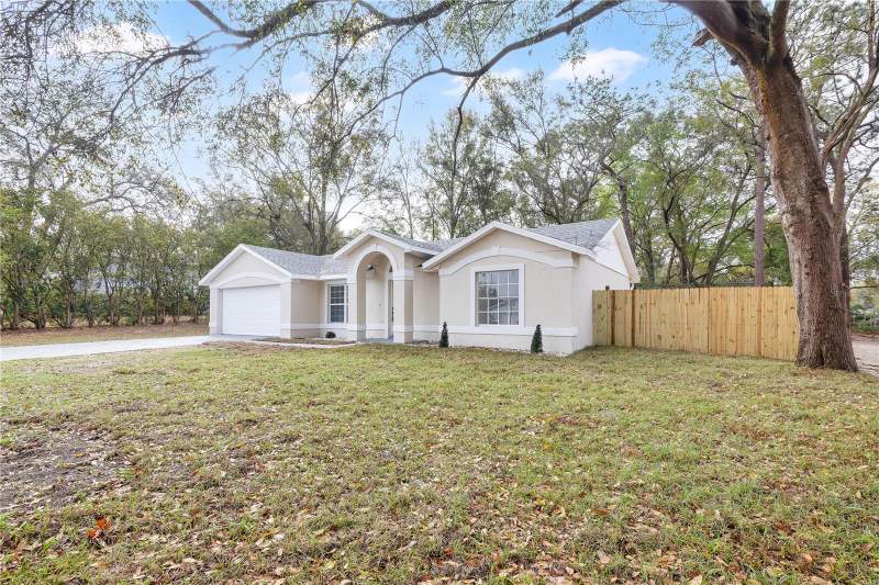 4 bedroom Single Family Residence at 1120 DUNBRIDGE STREET, DUNBRIDGE, APOPKA — photo 2