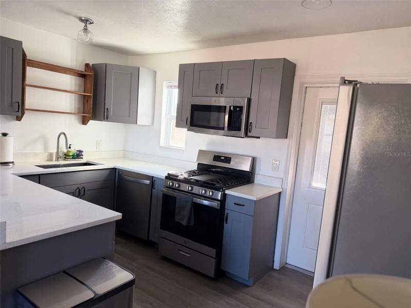 2 bedroom Single Family Residence at 9372 88th Way, Clearwood Sub 4th Add, Seminole — photo 2
