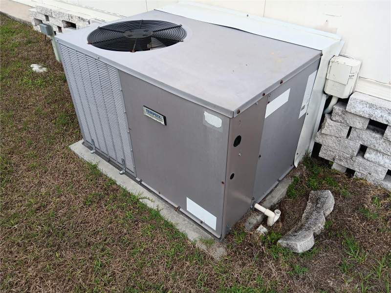 2 bedroom Manufactured Home at 37536 AMIGO DRIVE, SPANISH TRAILS WEST RESIDENTIAL COOPERATIVE, ZEPHYRHILLS — photo 4
