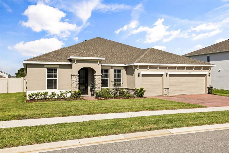4 bedroom Single Family Residence at 4924 Golden Zenith Way, Bargrove Ph I, Mount Dora — photo 2