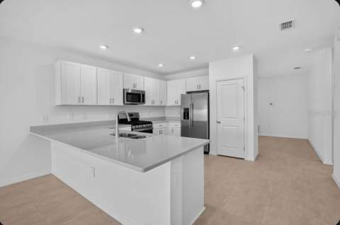 9316 Chiswell Trail, Palmetto FL - photo 6 of 16