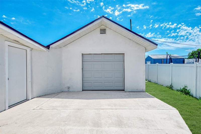 3 bedroom Single Family Residence at 22055 Marshall Avenue, Port Charlotte Sec 033, Port Charlotte — photo 4