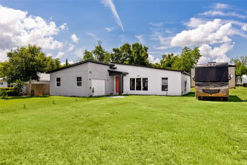 3 bedroom Single Family Residence at 11426 Lakeview Drive, No Subdivision Name, Leesburg — photo 2