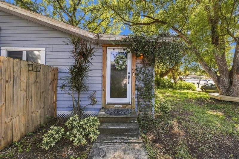 4 bedroom Single Family Residence at 7017 N Willow Avenue, Pinehurst Park, Tampa — photo 3